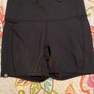 Oiselle O-Mazing Stride shorts